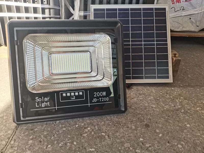 Đèn pha năng lượng mặt trời 200W JinDian JD-T200