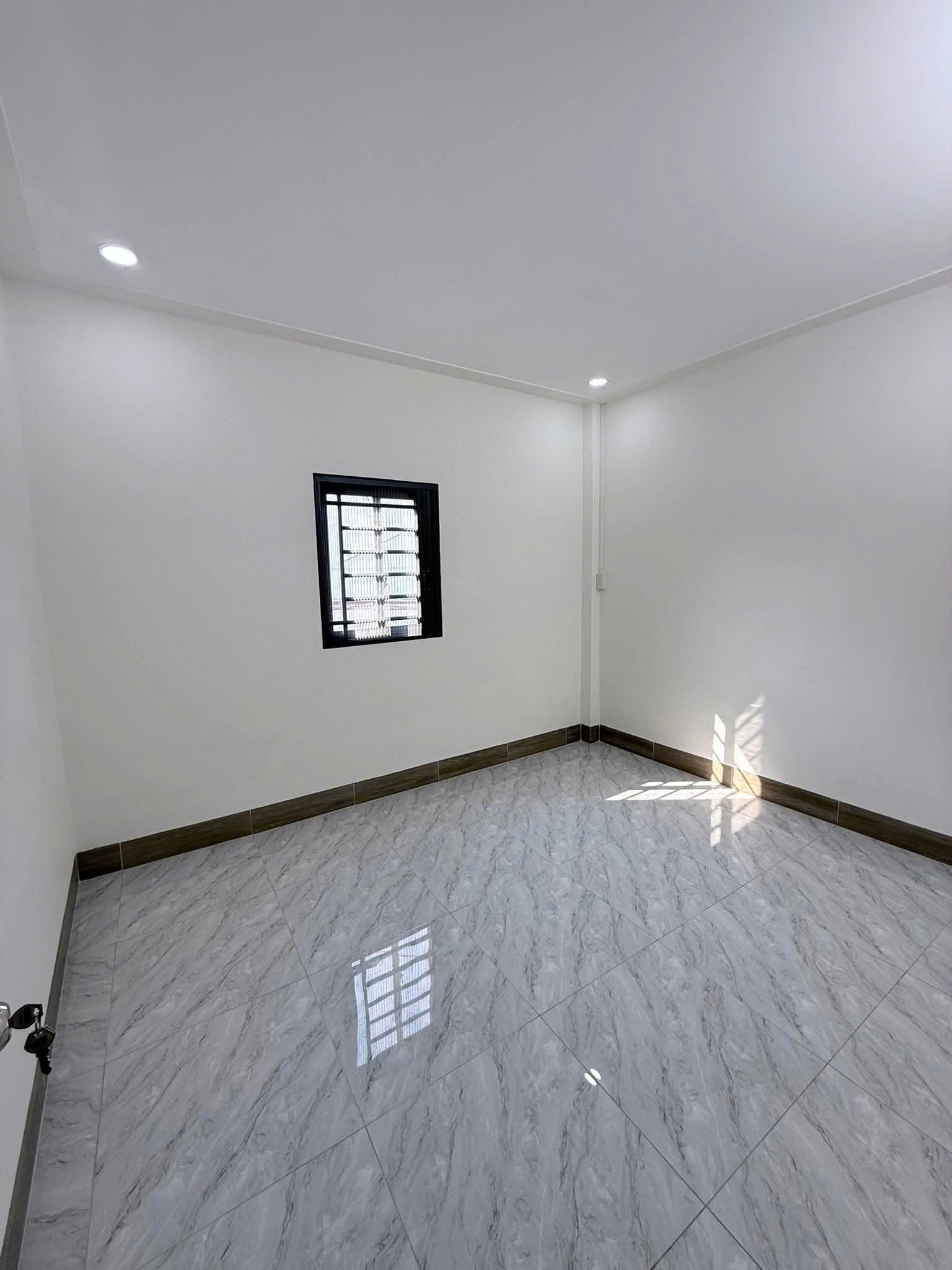 🏠 BÁN NHÀ 1 TRỆT 1 LỬNG HIỆN ĐẠI – VIEW RẠCH THOÁNG MÁT (GẦN CẦU ĐÔI, MỸ QUÝ)