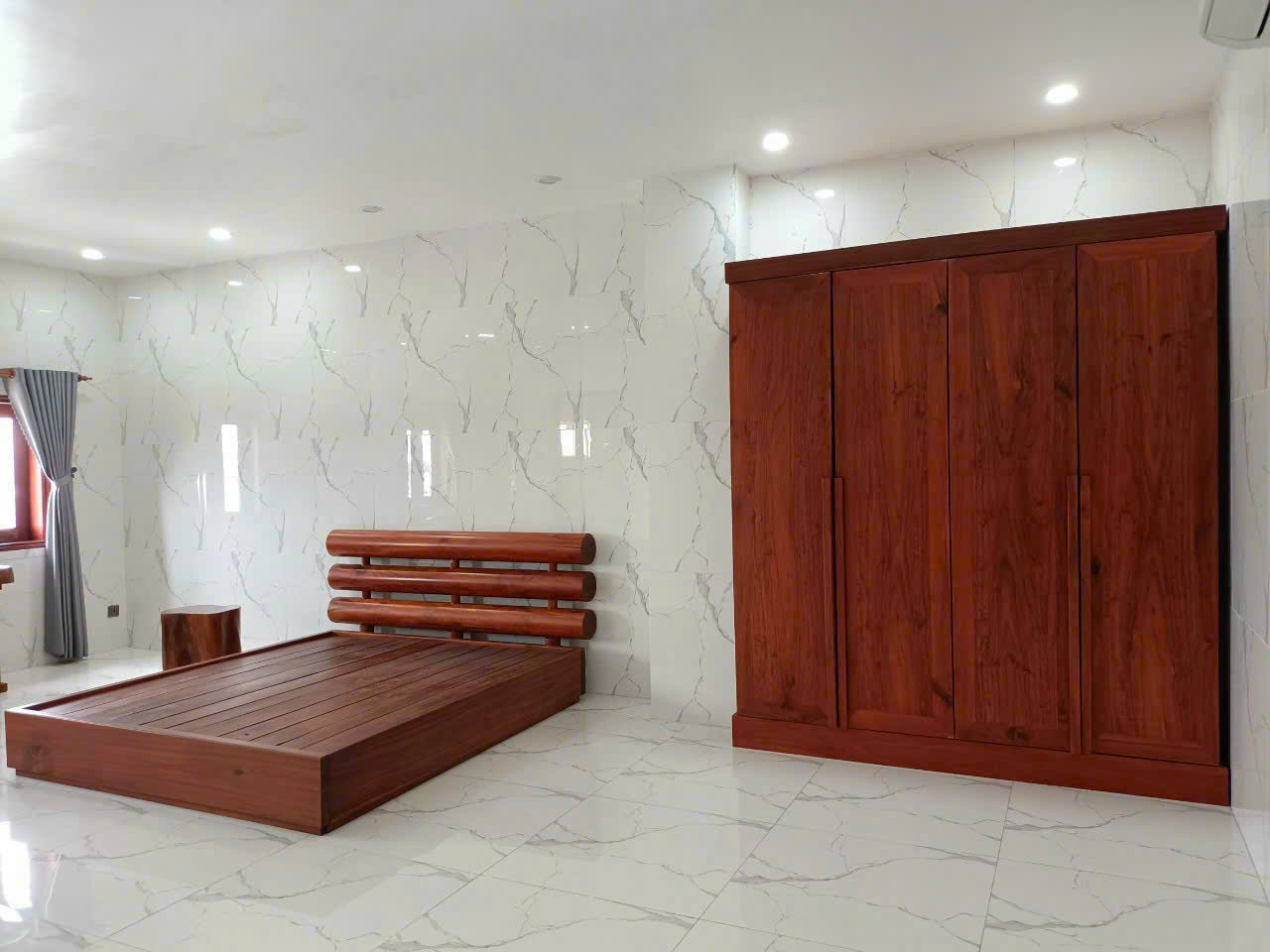 🏠 Bán Biệt Thự Mặt Tiền Đường Ỷ Lan - Khu Dân Cư Sao Mai Bình Khánh 3!