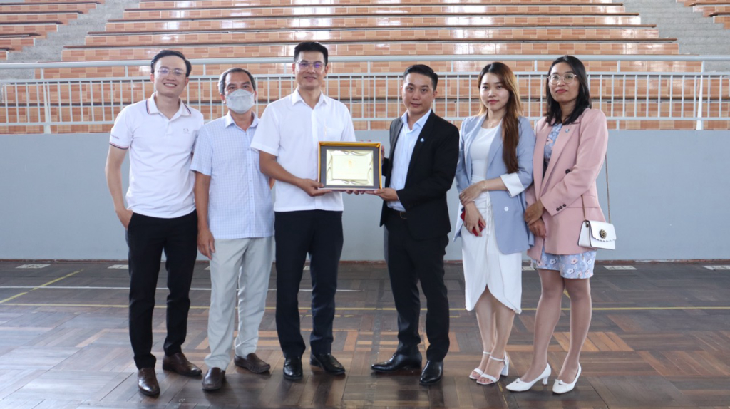 TNT Projects bàn giao hạng mục tài trợ sơn mặt trong Nhà học thể dục thể thao đa năng