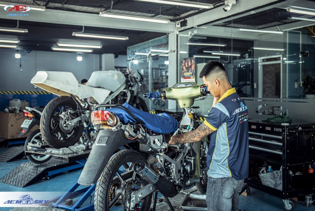 Những Điều Cần Biết Khi Bảo Dưỡng Xe 2 Thì