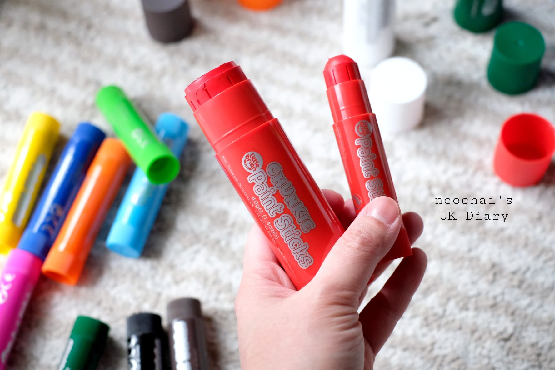 Bút sáp màu an toàn, dễ tẩy Little Brian - 12 màu size cực to (Chunkie Size)