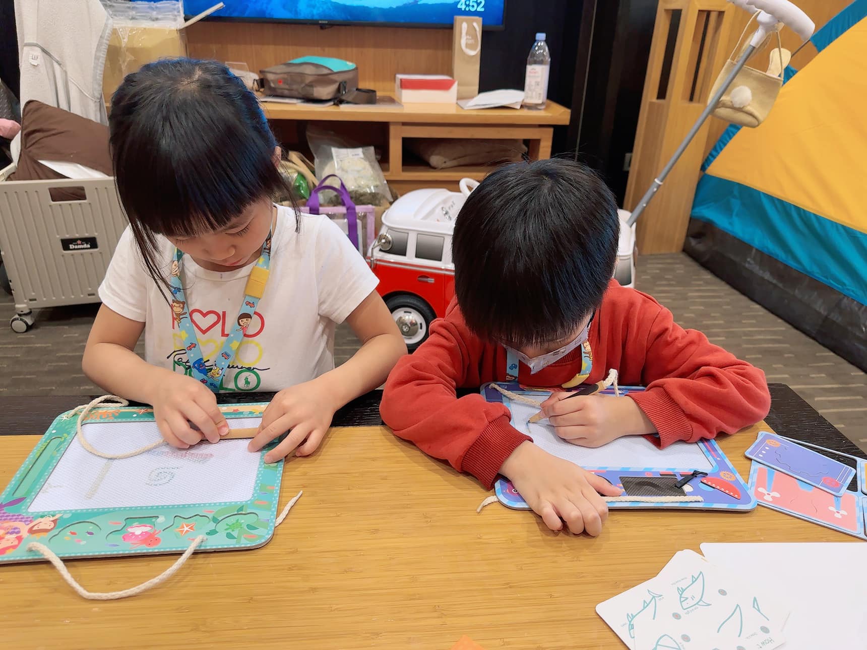 Bảng vẽ xóa nam châm, bảo vệ môi trường _ Kỳ Lân