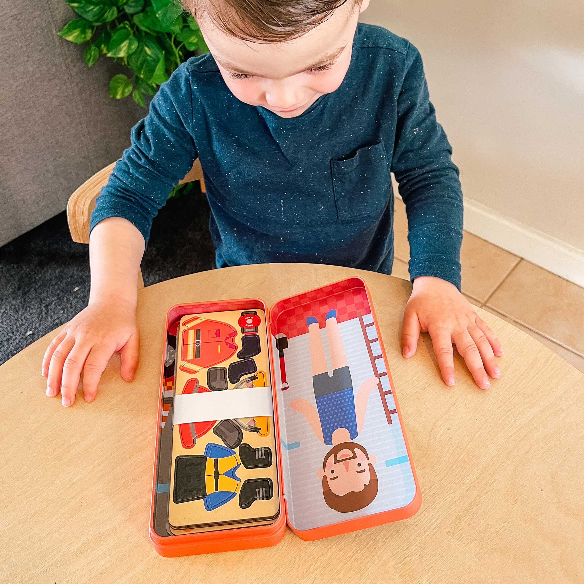 Hộp bút lắp ráp nam châm - Nghề nghiệp [mierEdu Travel Magnetic Boxes Occupations]