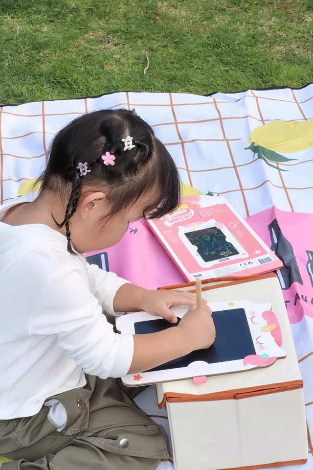 Bảng vẽ xóa LCD_Kỳ lân