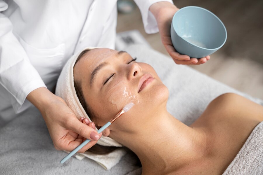 Peel da mặt là gì? Công dụng và một số điều cần lưu ý