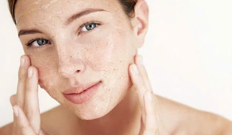 Mẹo tẩy da chết để giúp da sạch mụn
