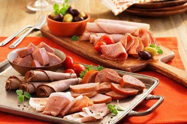 Những loại thực phẩm bạn cần tránh xa nếu bạn có cholesterol cao