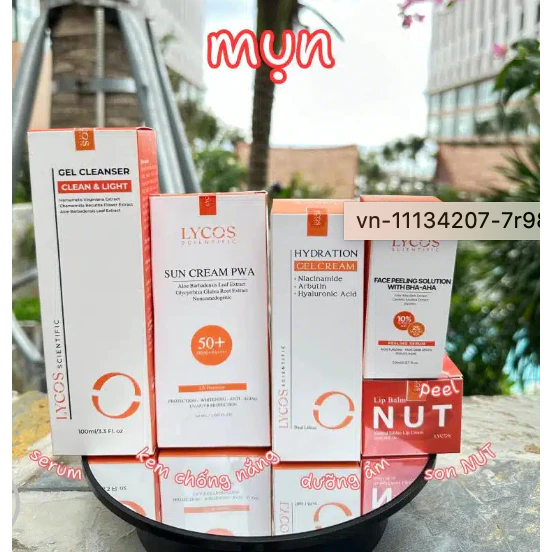 Combo Hỗ trợ giảm Mụn Lycos (Gel Rửa Mặt – Kem Chống Nắng – Tinh Chất Peeling – Gel Cấp Ẩm – Son)