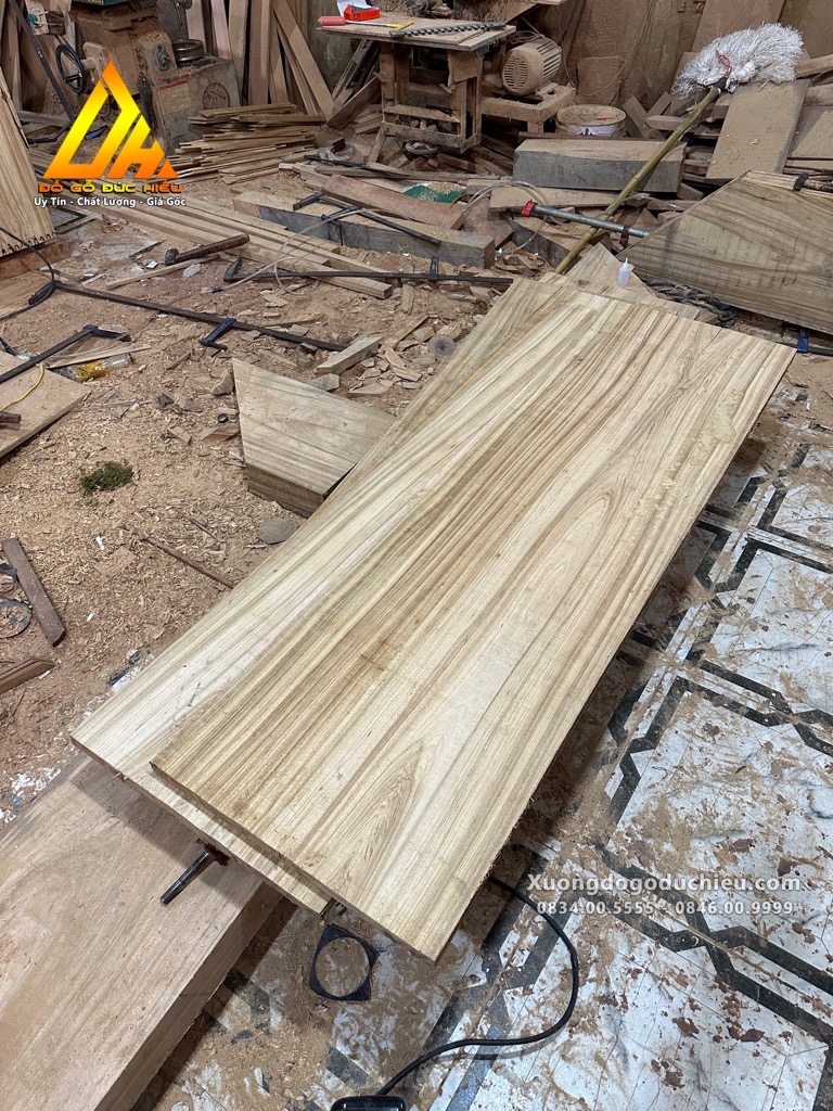 Giường Gỗ Gụ Lào(Hà Nội)