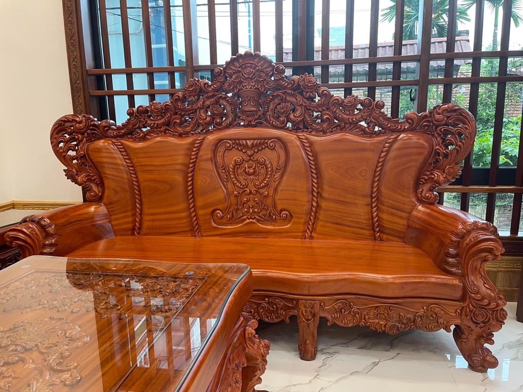 Hoàng Gia kê góc L
