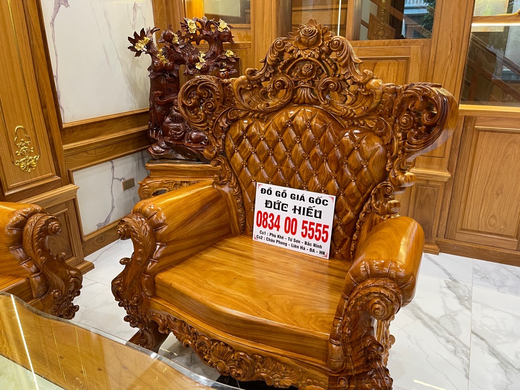 Mẫu Vách Đục Trám(Công ty BĐS tại Bắc Ninh)