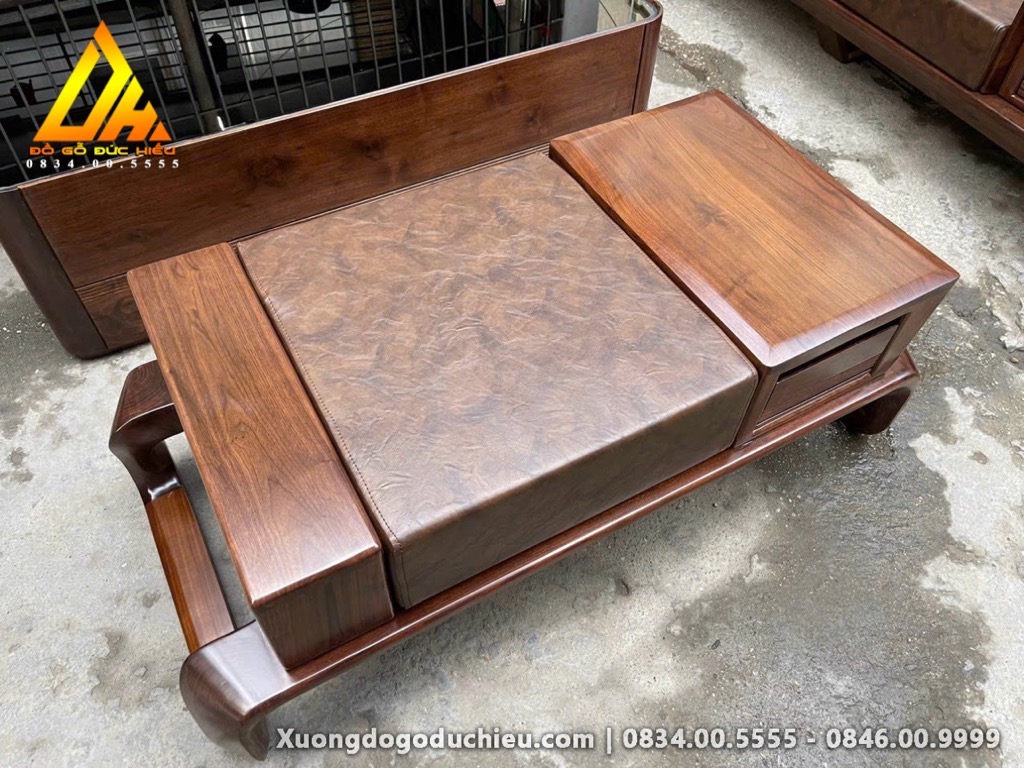 Bộ Sofa Chân Xoắn gỗ óc chó nhập khẩu