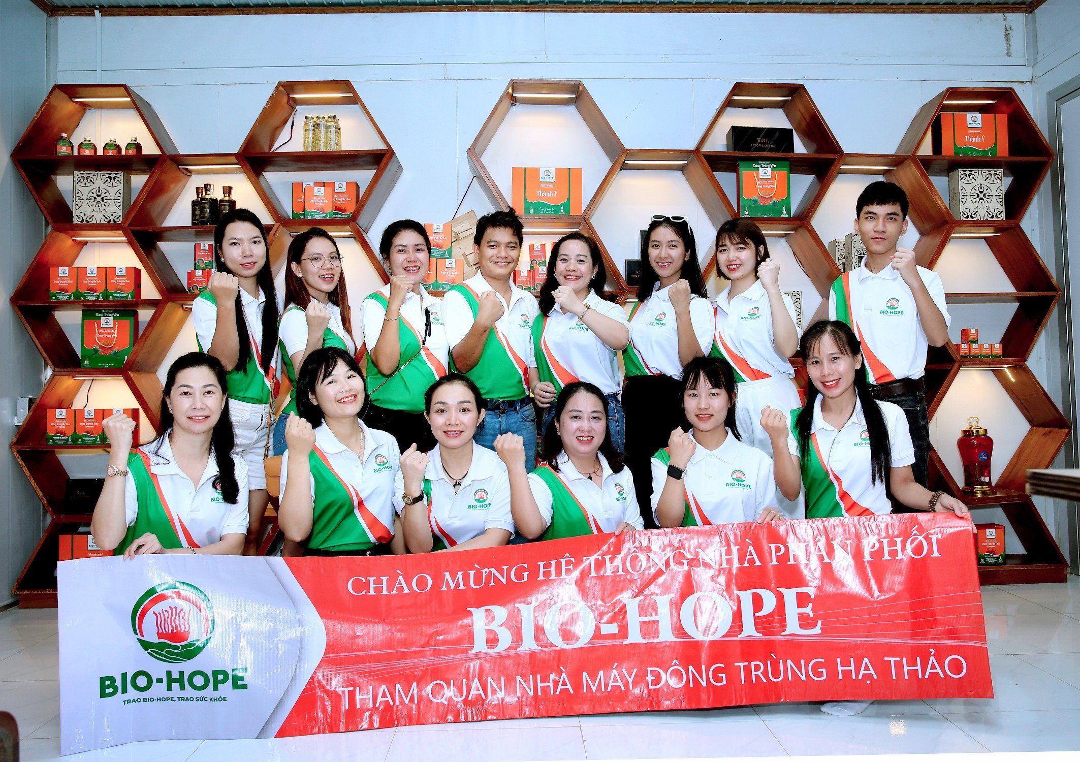 CHÀO MỪNG HỆ THỐNG NHÀ PHÂN PHỐI THAM QUAN NHÀ MÁY SẢN XUẤT ĐÔNG TRÙNG HẠ THẢO BIO-HOPE