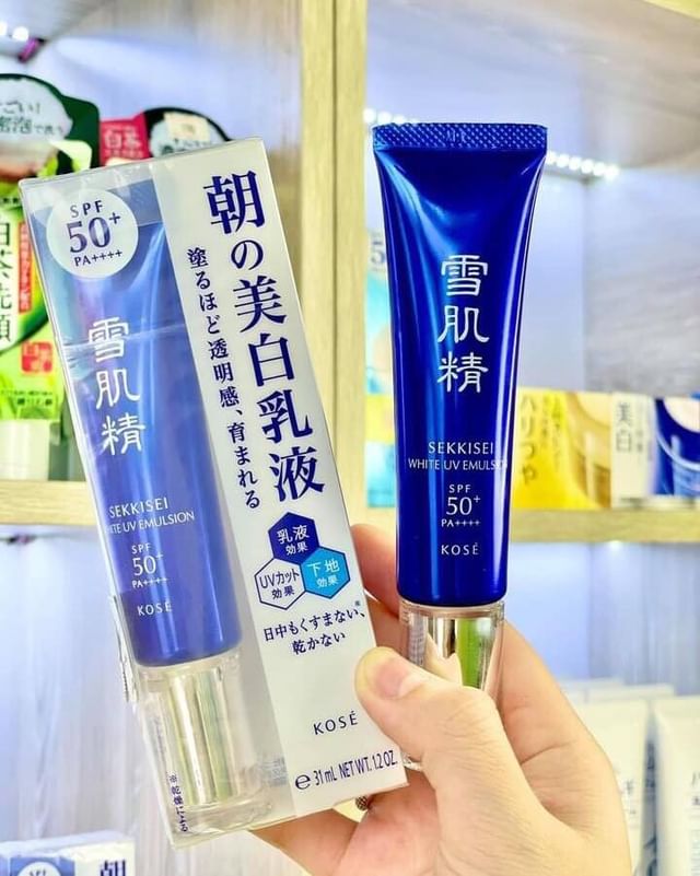 Kem Dưỡng Ngày Làm Trắng Da SEKKISEI WHITE UV EMULSION SPF50+