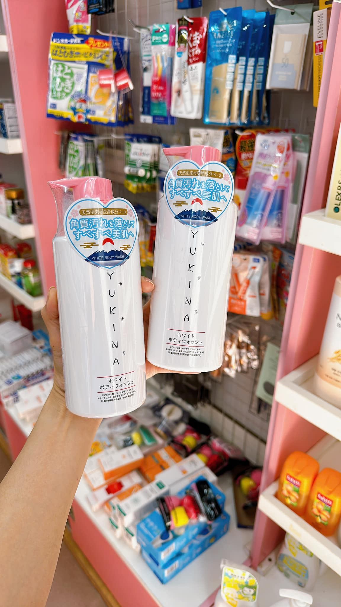 Sữa tắm yukina 500ml