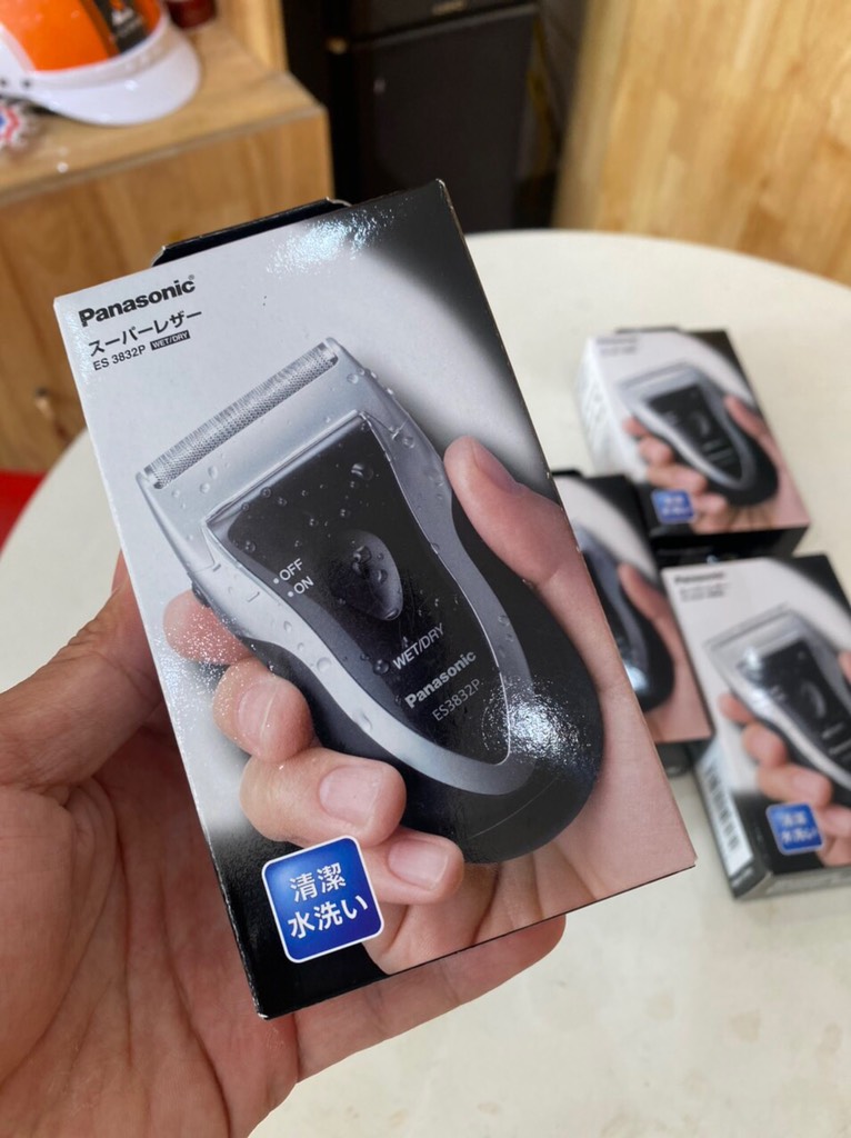 Máy cạo râu 1 lưỡi Panasonic