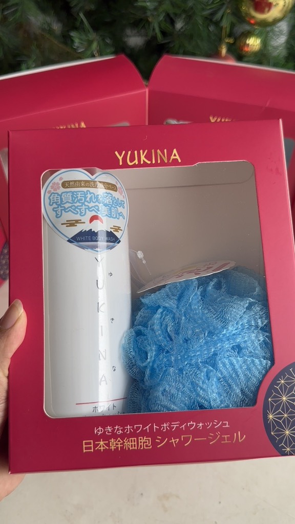 Sữa tắm yukina 500ml