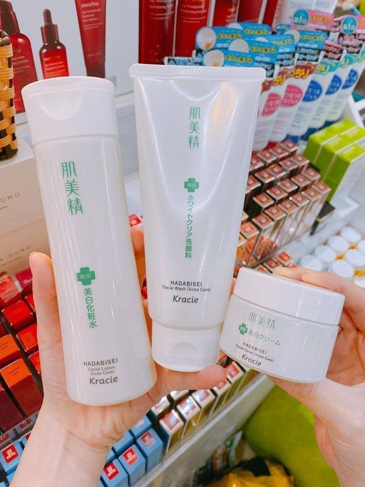 Sữa Rửa Mặt Trị Mụn Kracie 110G