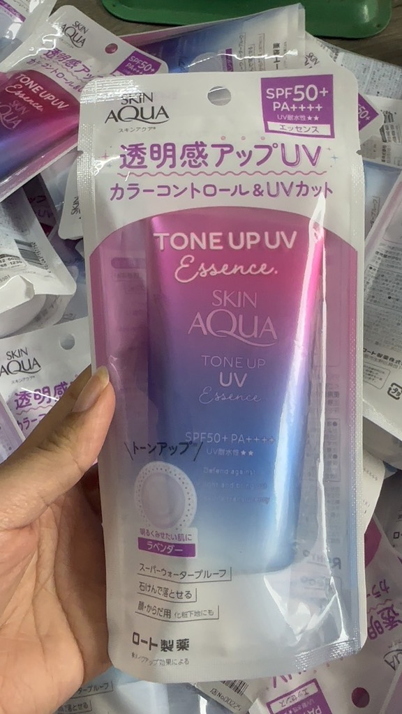 Kem Chống Nắng Skin Aqua Tone Up Uv 80G