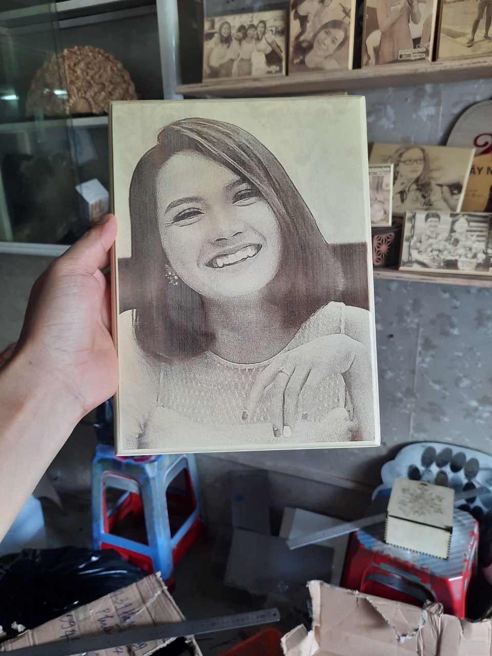 Tranh gỗ khắc tên theo yêu cầu