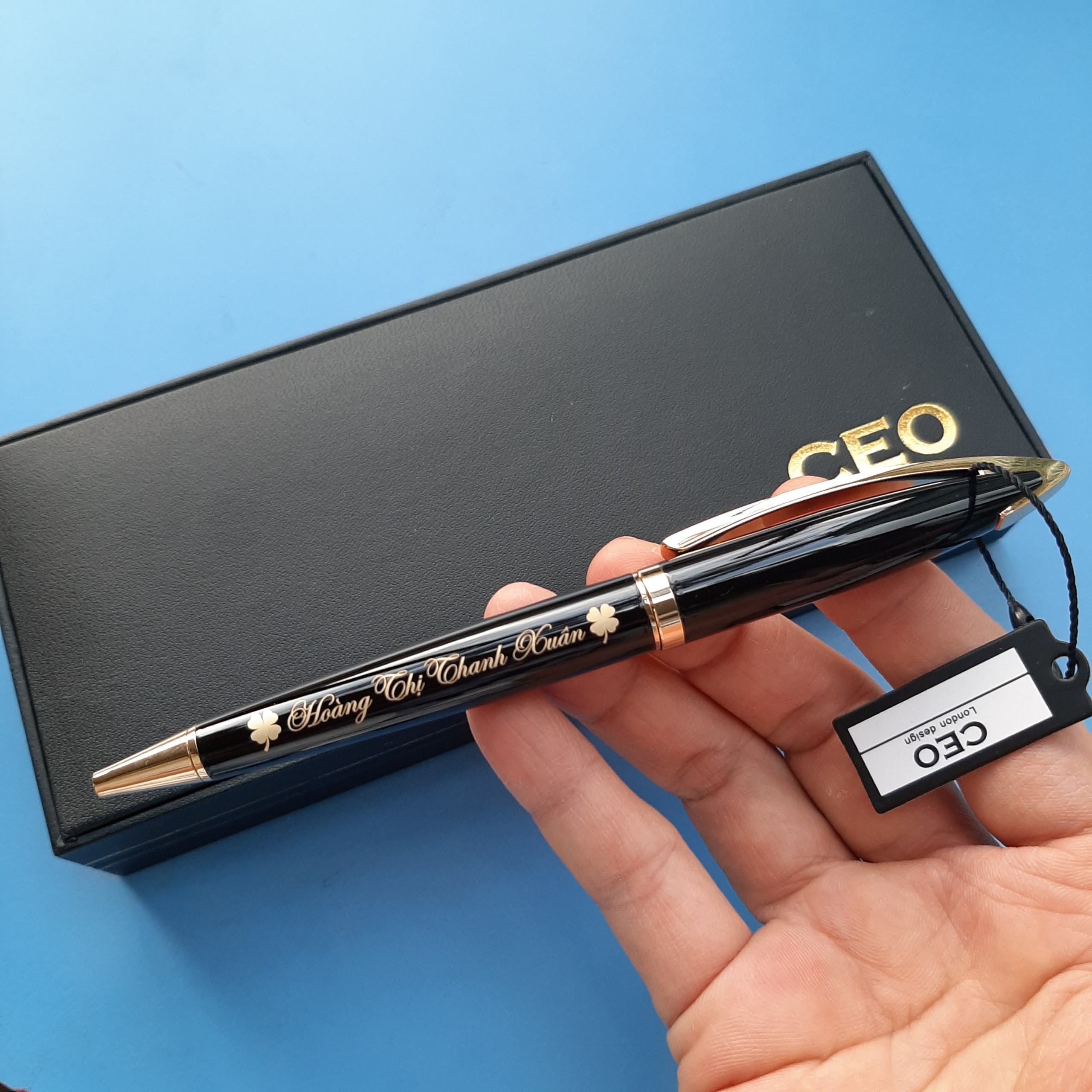 Bút Ký Khắc Tên