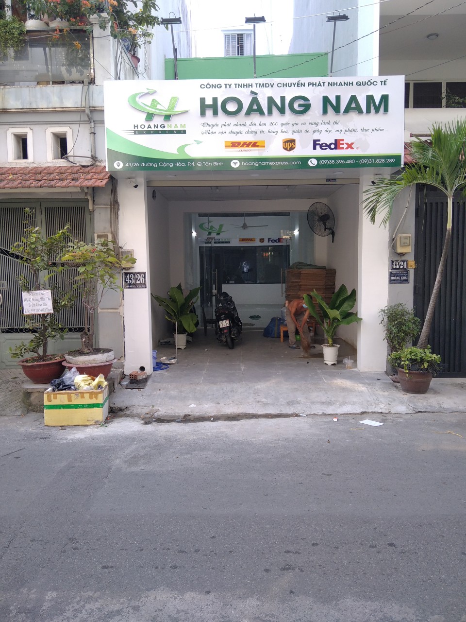 Xưởng Quảng Cáo Q5 chuyên khắc Laser tại Hồ Chí Minh
