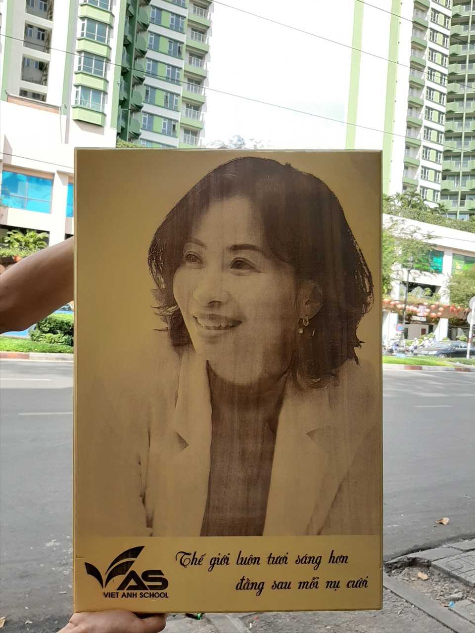 Hình khắc laser theo yêu cầu tại Hồ Chí Minh, Hà Nội, giá rẻ