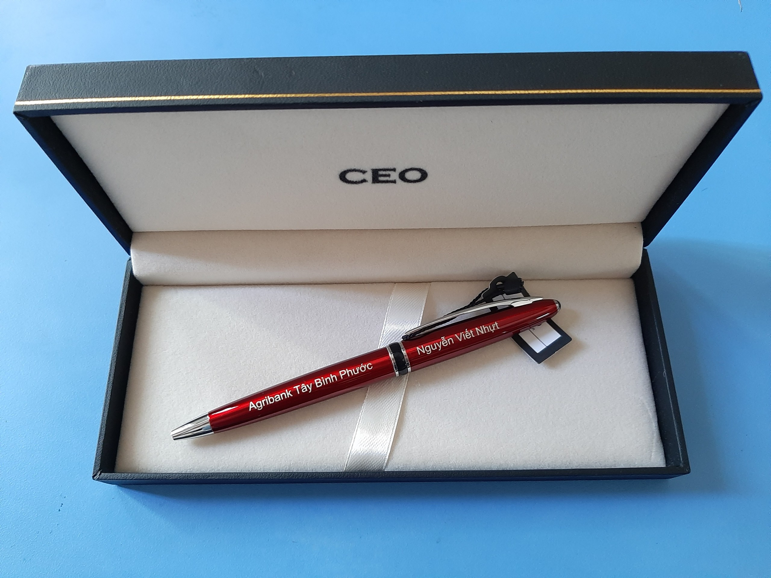 Bút Ký Khắc Tên