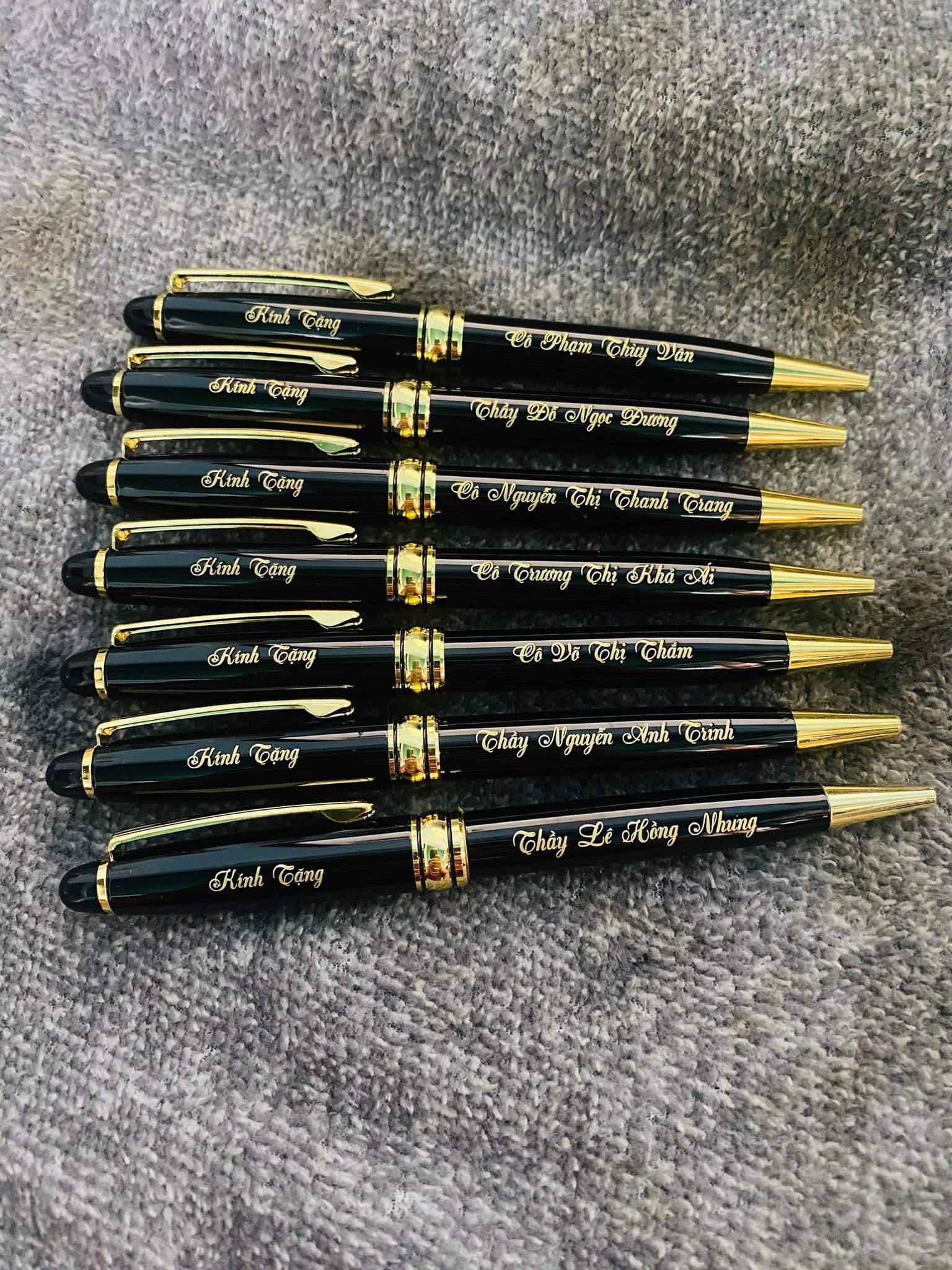 Quà Tặng Khắc Tên