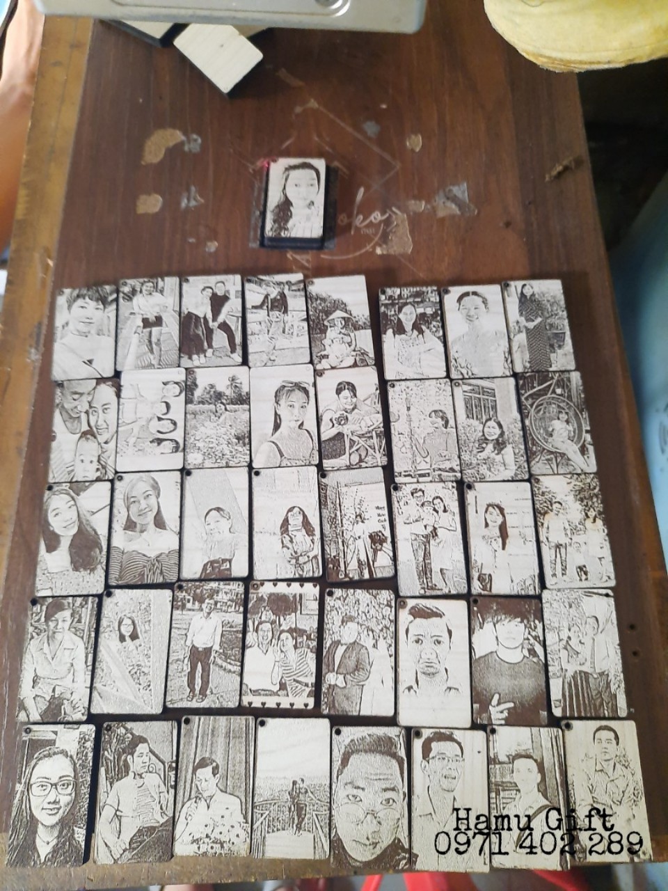 Hình khắc laser theo yêu cầu tại Hồ Chí Minh, Hà Nội, giá rẻ