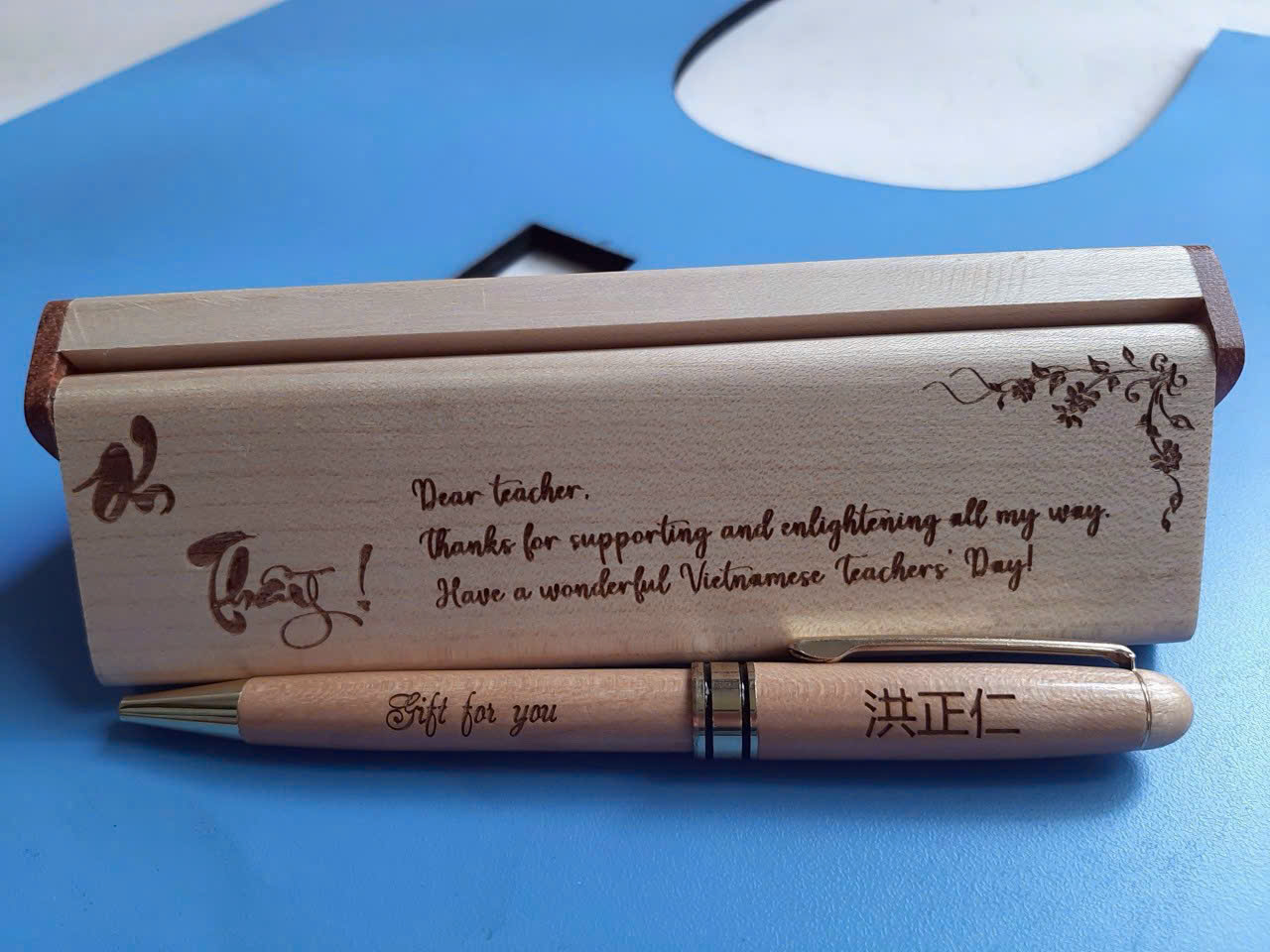 Quà Tặng Tri Ân Ngày Nhà Giáo Việt Nam 20-11