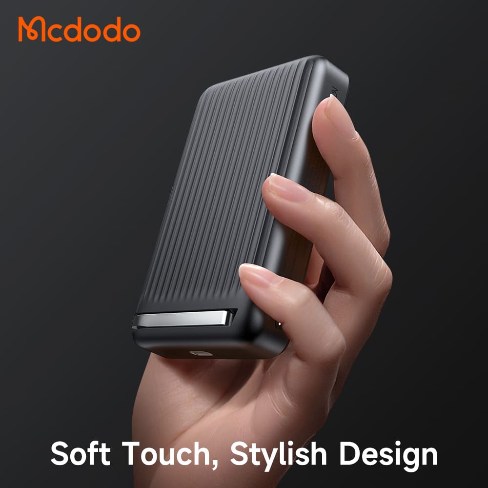 Sạc Dự Phòng Hít Từ Tính Mcdodo MagQ 30W 10000mAh | Tích Hợp Đế Đỡ, Sạc Nhanh Không Dây & Có Dây
