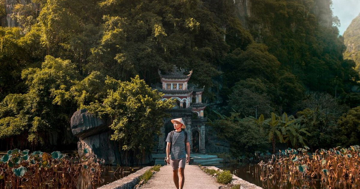 Điểm Check-In Chùa Bích Động Được Giới Trẻ Săn Đón Khi Đến Ninh Bình