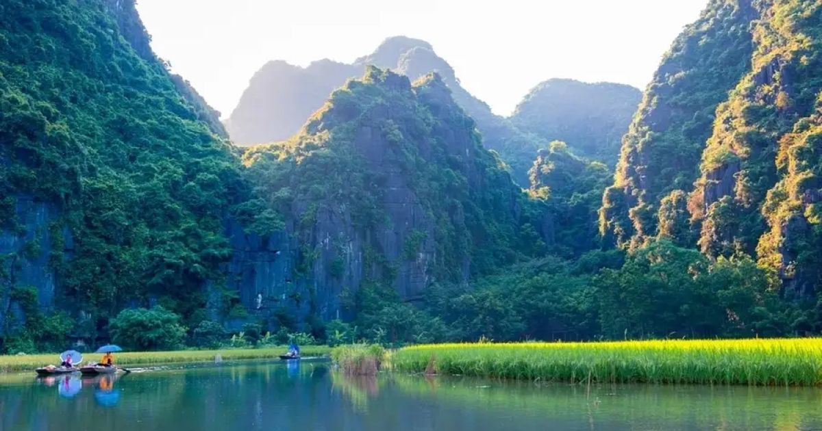 Ninh Bình Tháng 4 – Thời Điểm Lý Tưởng Cho Những Chuyến Đi Xa