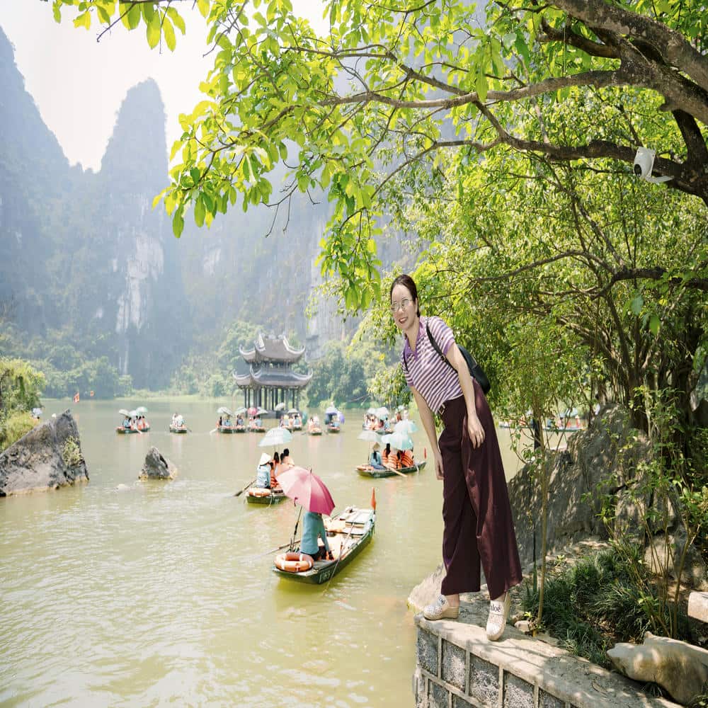 Khách Tam Sinh Travel check-in Tràng An Ninh Bình