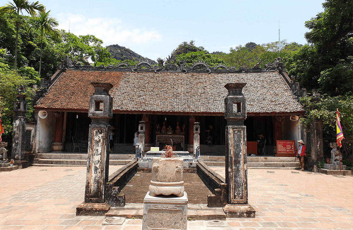  Đền Cố Đô Hoa Lư – Dấu Ấn Vàng Son Giữa Lòng Ninh Bình