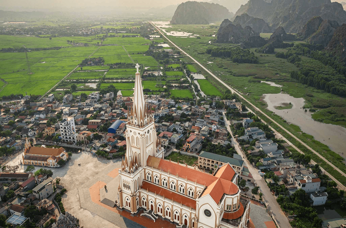 Cách Di Chuyển Đến Nhà Thờ Lãng Vân