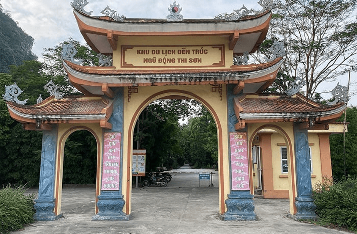 Du lịch Đền Trúc có gì thu hút du khách