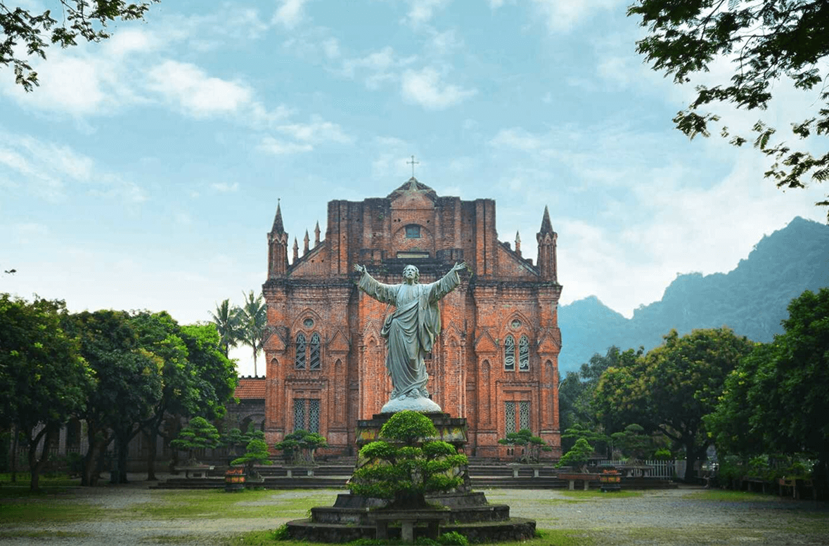 Khám Phá Đan Viện Châu Sơn