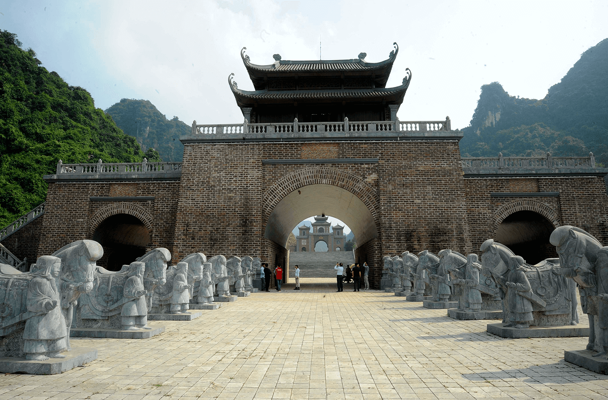 Khu du lịch Thung Ui – Bái Đính nằm ở đâu