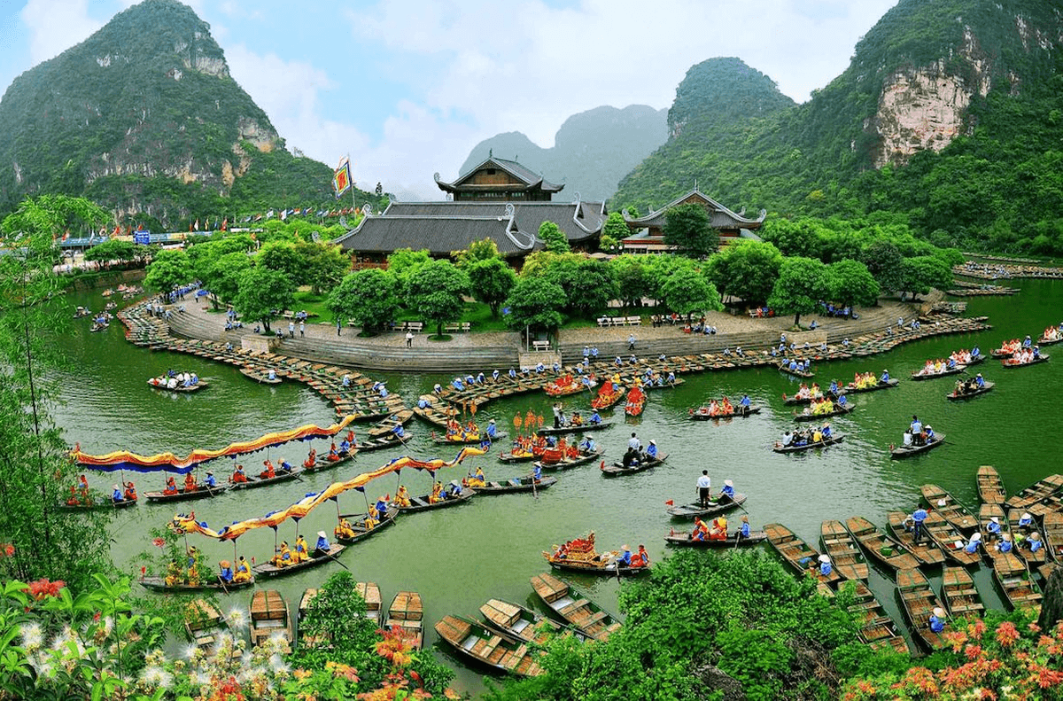 Lễ hội Tràng An – Lễ hội Ninh Bình độc đáo trên sông