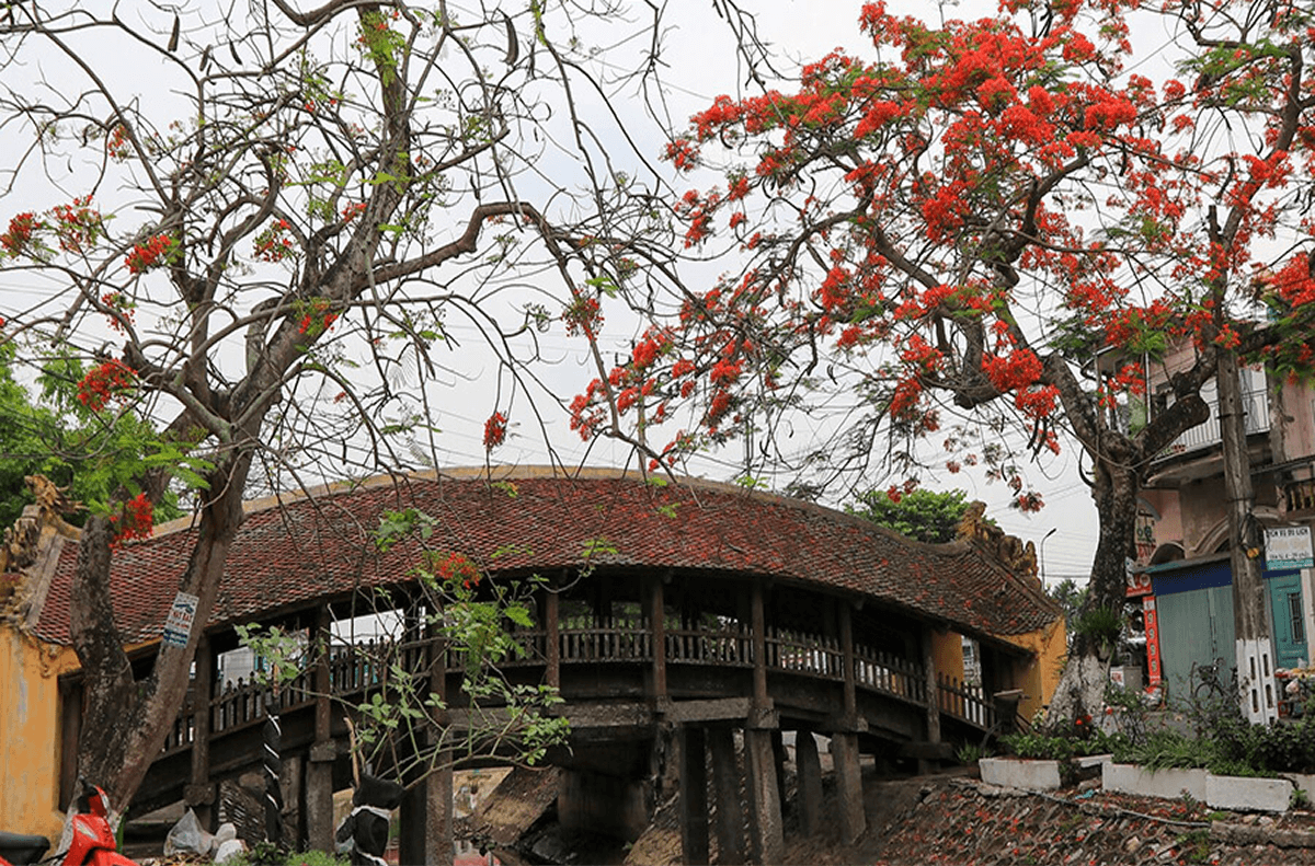 Mái Ngói Rồng – Linh Hồn Của Cầu Ngói Chùa Lương