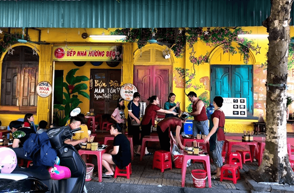 Phố Cù Chính Lan