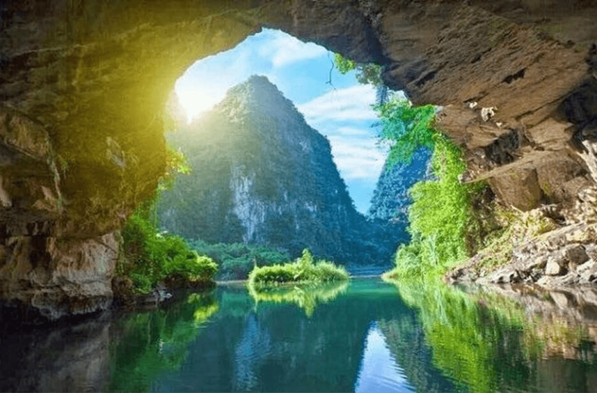 Thạch Bích - Thung Nắng