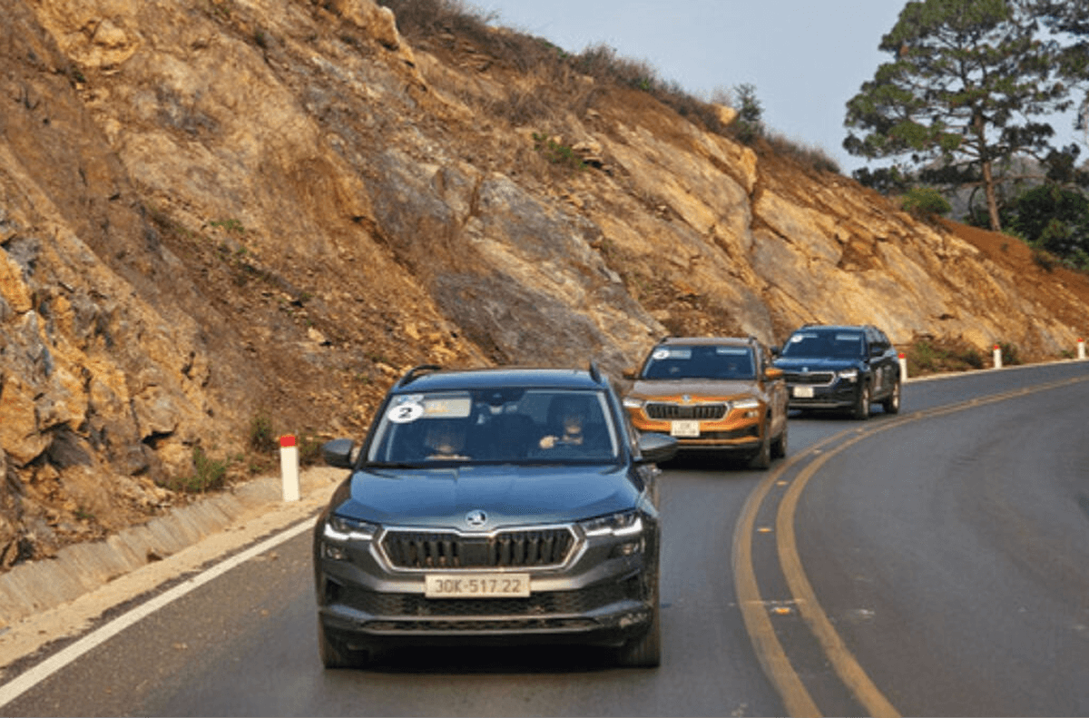 Thuê xe máy tự lái