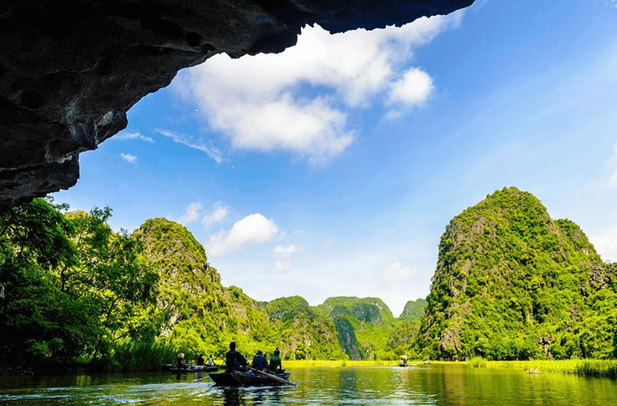 Tổng Quan Về Vẻ Đẹp Hang Động Ninh Bình