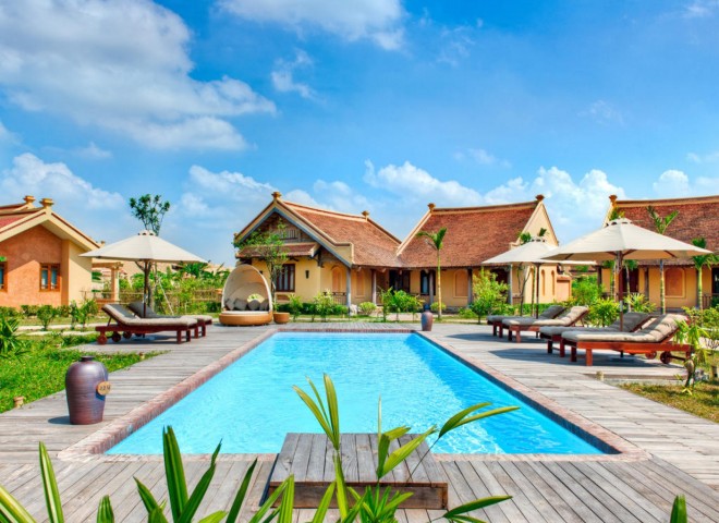 Combo Emeralda Resort 5* - 2N1Đ