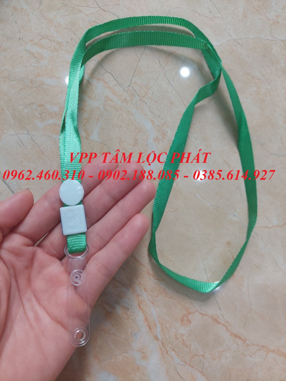 DÂY ĐEO THẺ LỤA MÓC NHỰA MÀU XANH LÁ (loại 1)