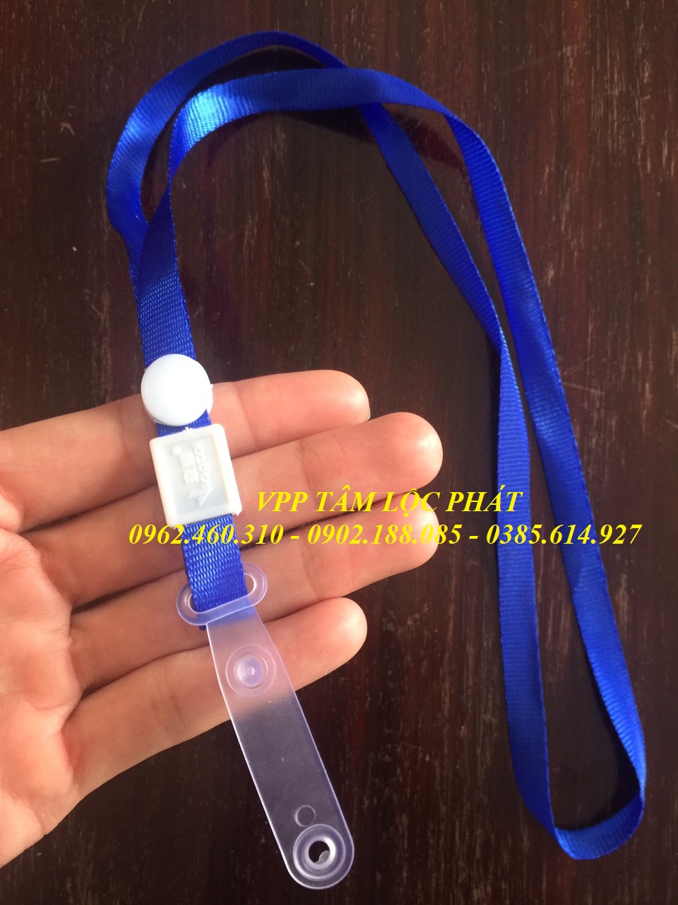 DÂY ĐEO THẺ LỤA MÓC NHỰA MÀU XANH BIỂN (loại 1)